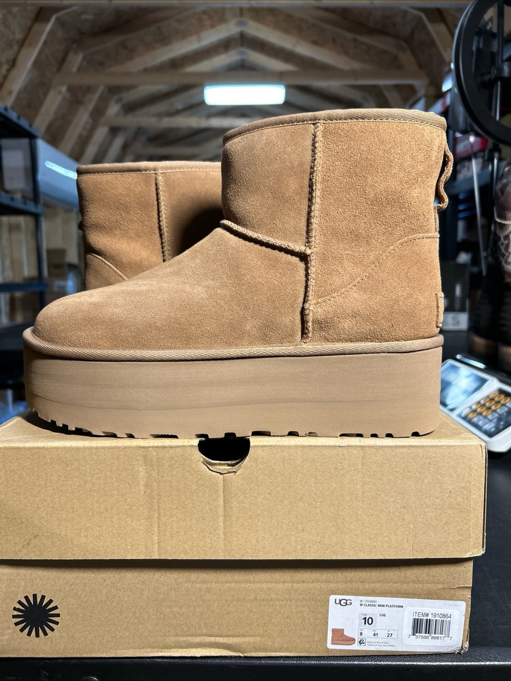 UGG Women's Classic Mini Platform Boot - Chestnut Size 10
